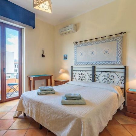 Bed and Breakfast Il Leccio Тортоли Экстерьер фото