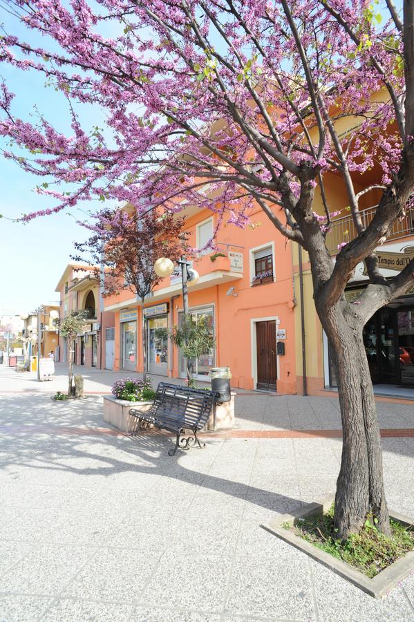 Bed and Breakfast Il Leccio Тортоли Экстерьер фото