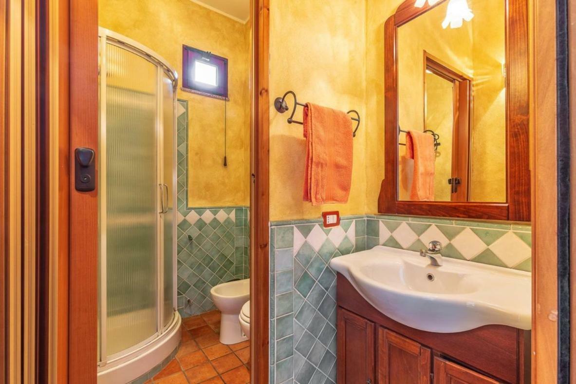 Bed and Breakfast Il Leccio Тортоли Экстерьер фото