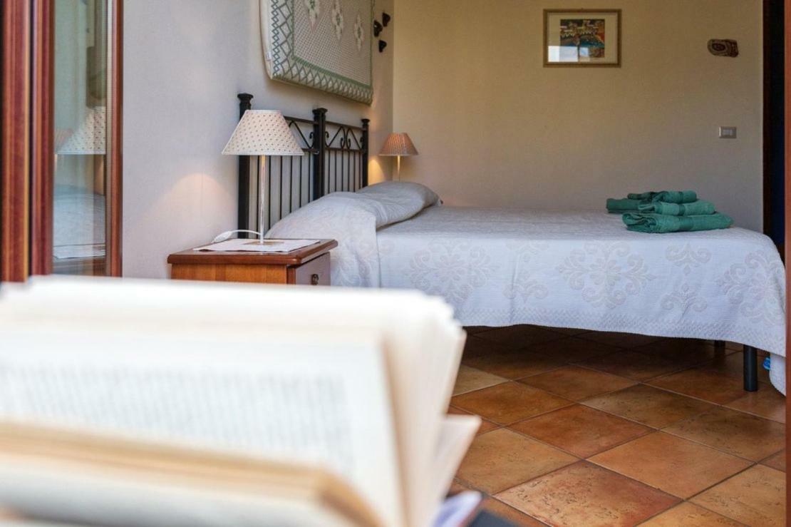 Bed and Breakfast Il Leccio Тортоли Экстерьер фото